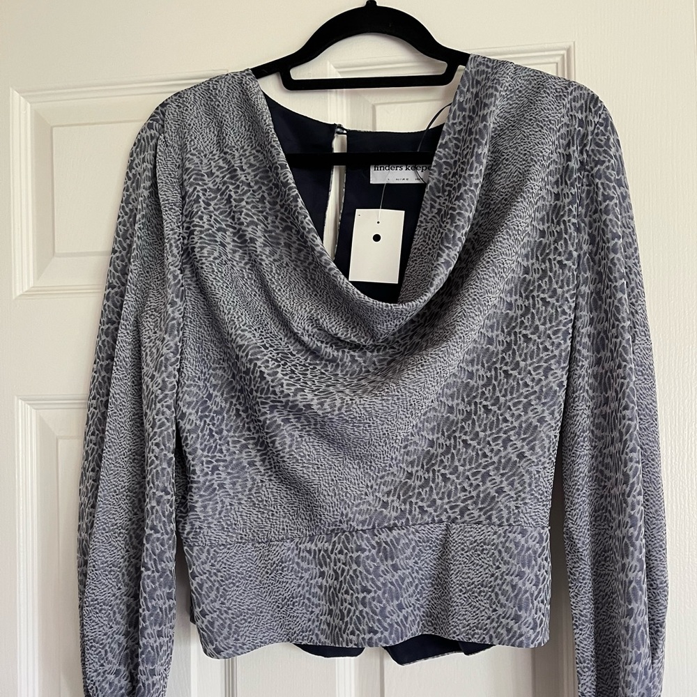 Brand new finders keepers blouse size 8